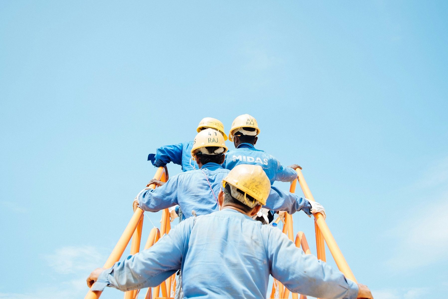 Contact safety guide image